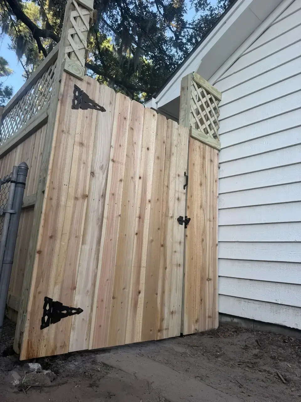 Omega Fence wood gate with lattice